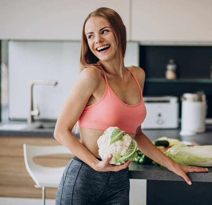 Doctor providing mobile primary care Folcroft at Moana Wellness Practice